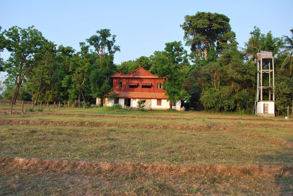 Arun Mekong Guesthouse Kratié Esterno foto