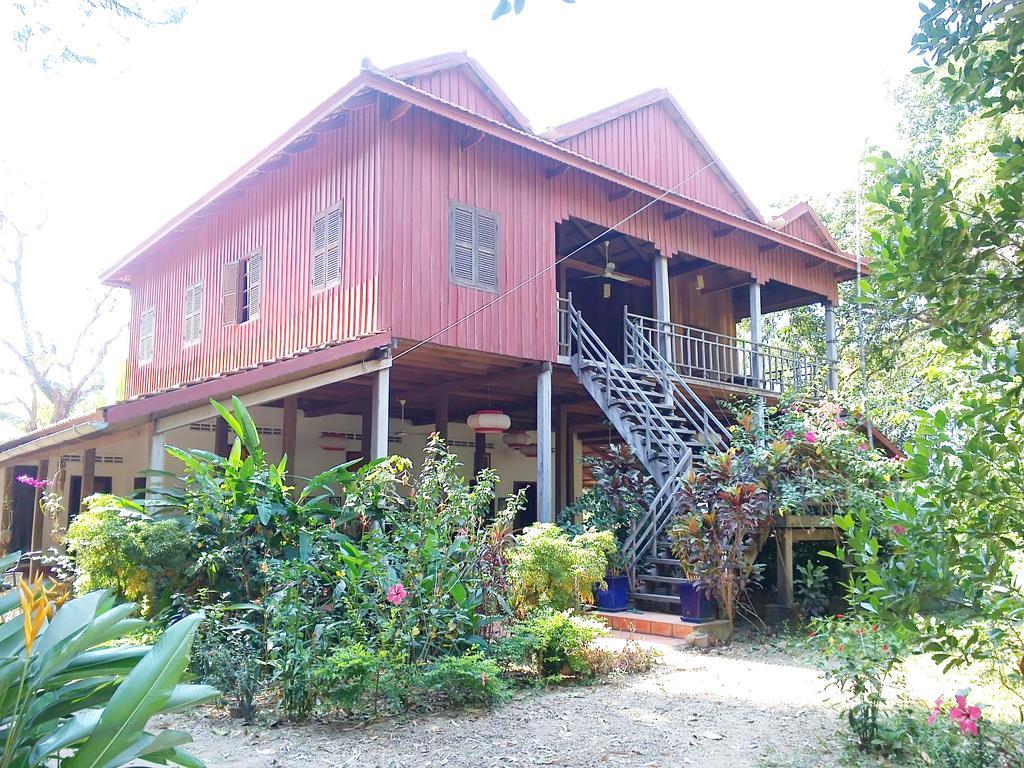 Arun Mekong Guesthouse Kratié Esterno foto