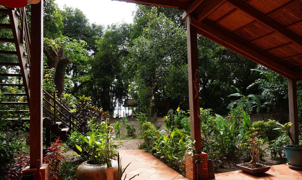 Arun Mekong Guesthouse Kratié Esterno foto