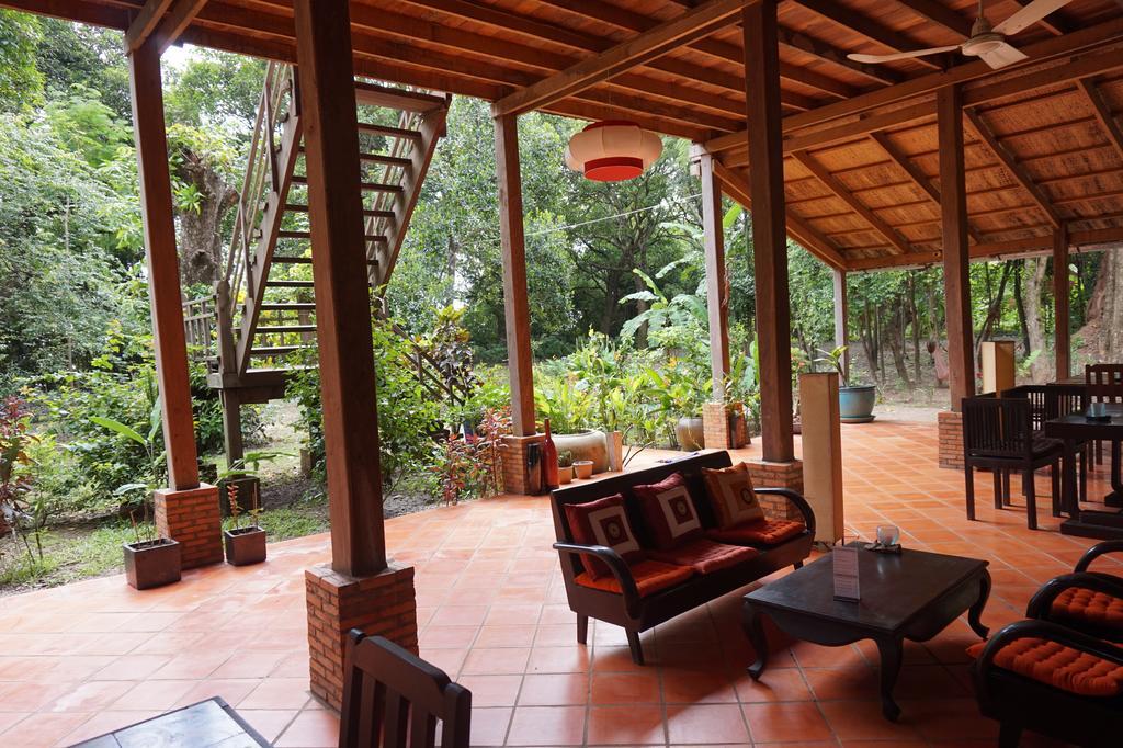 Arun Mekong Guesthouse Kratié Esterno foto
