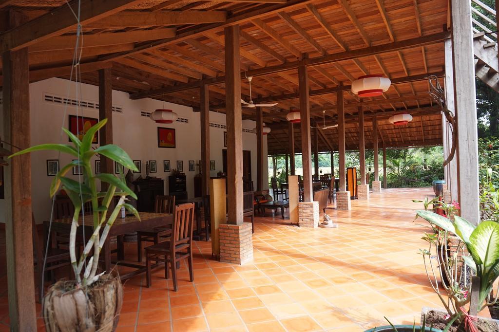Arun Mekong Guesthouse Kratié Esterno foto