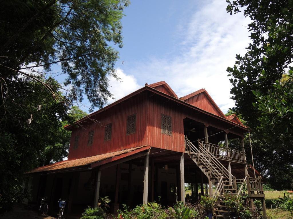 Arun Mekong Guesthouse Kratié Esterno foto